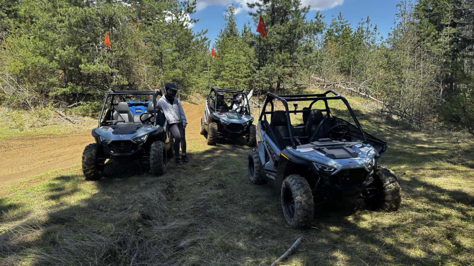 Oфроуд каране с бъги Polaris RAZR